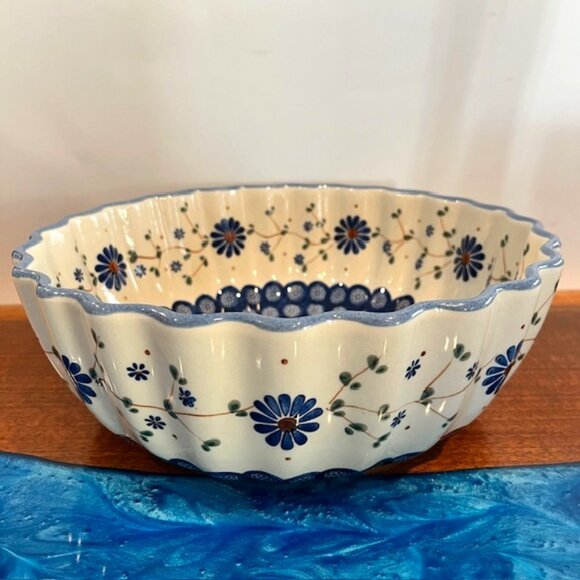 Boleslawica Polish Pottery Wiza Large Serving Bowl with Fluted Edge Blue Flowers - Picture 1 of 7